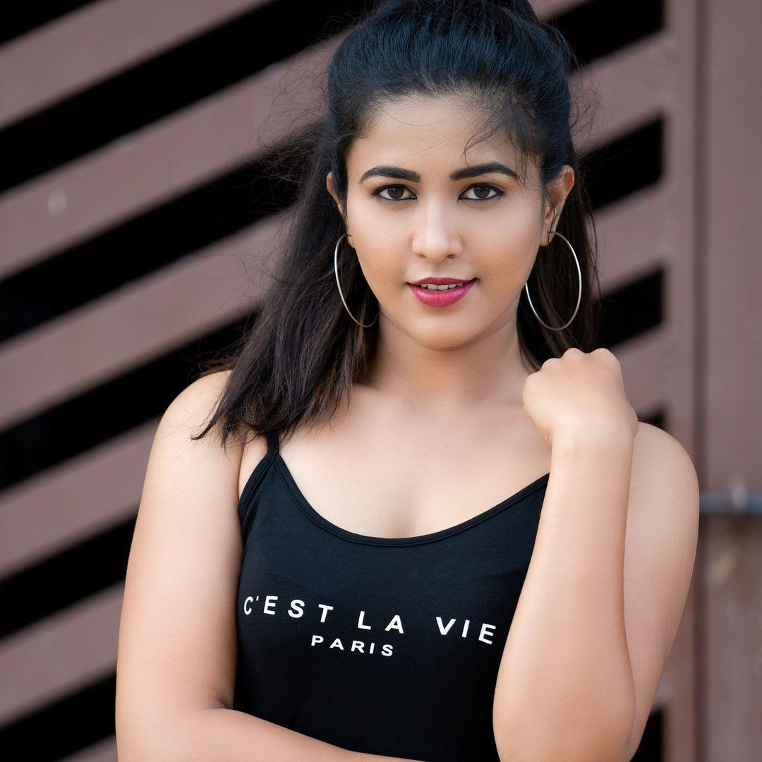 Apurva beautiful and cute photos gallery | Apurva very glamorous hot photos