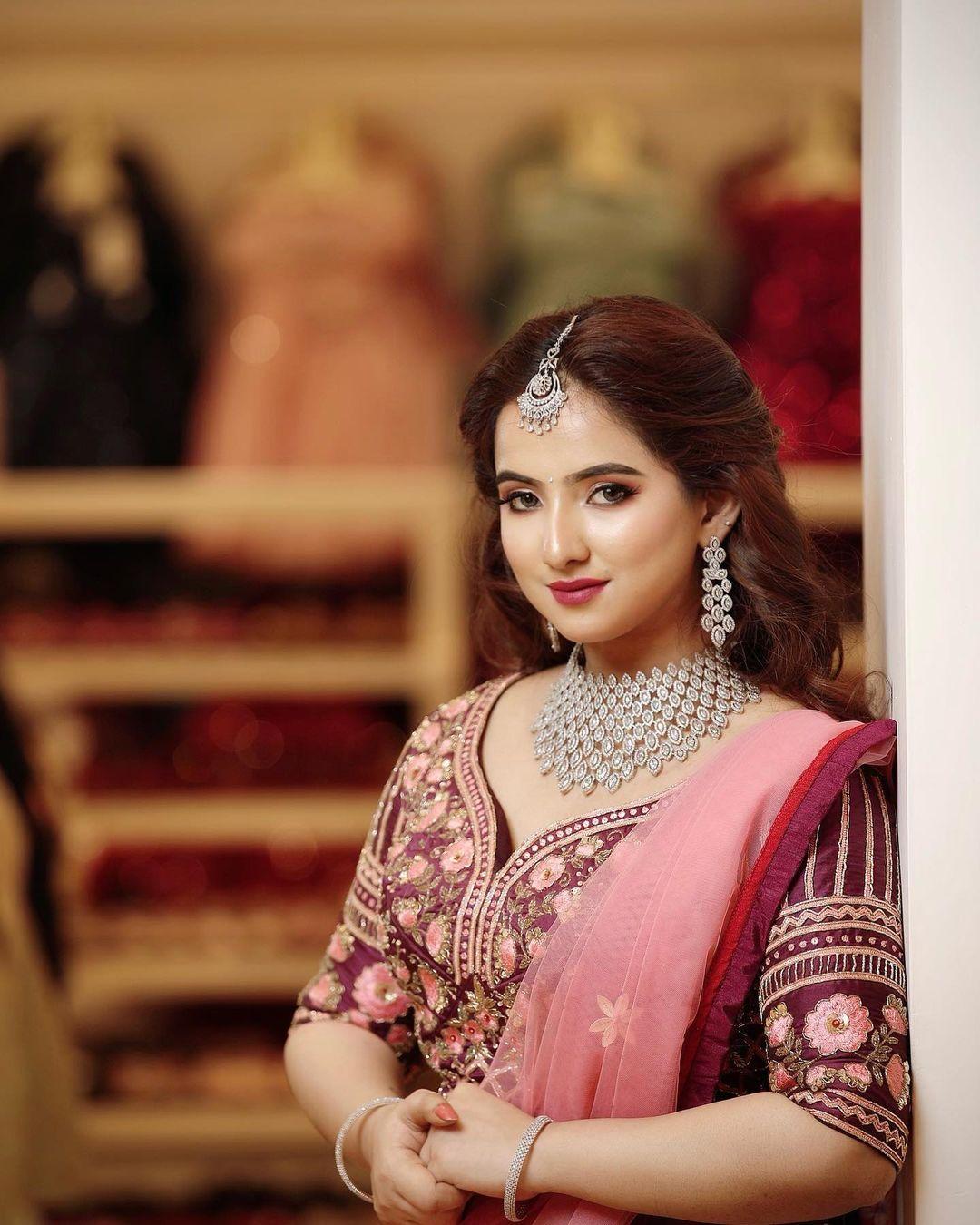 Bridal makeup hot photos | Leema Babu very glamorous pictures