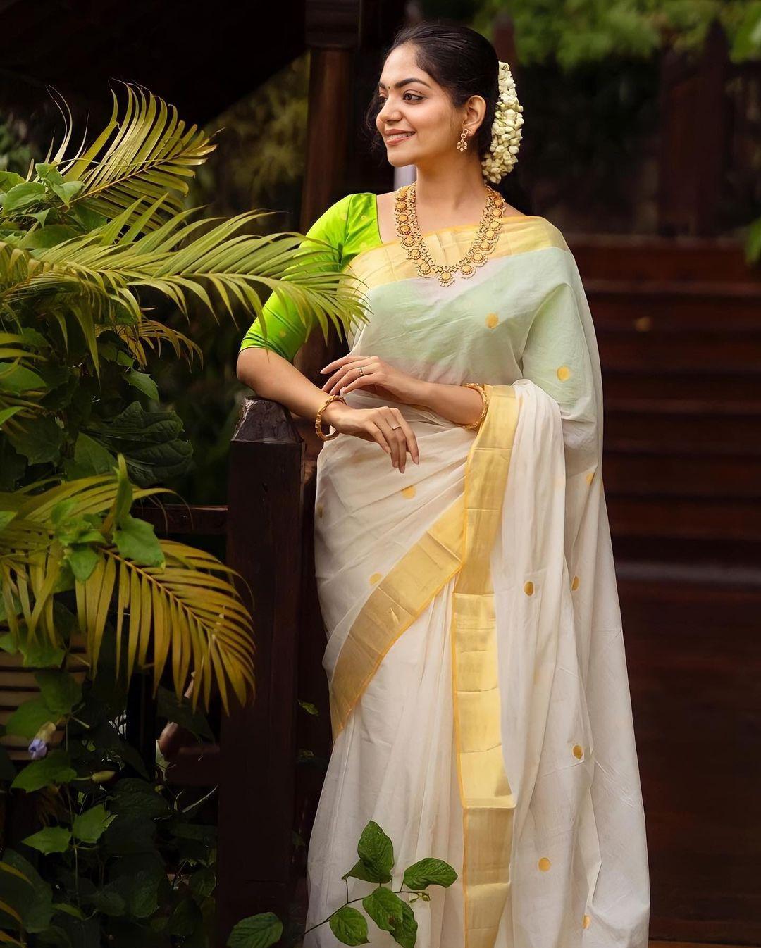 Kerala set saree photos gallery | Ahaana krishna beautiful and sexy stills
