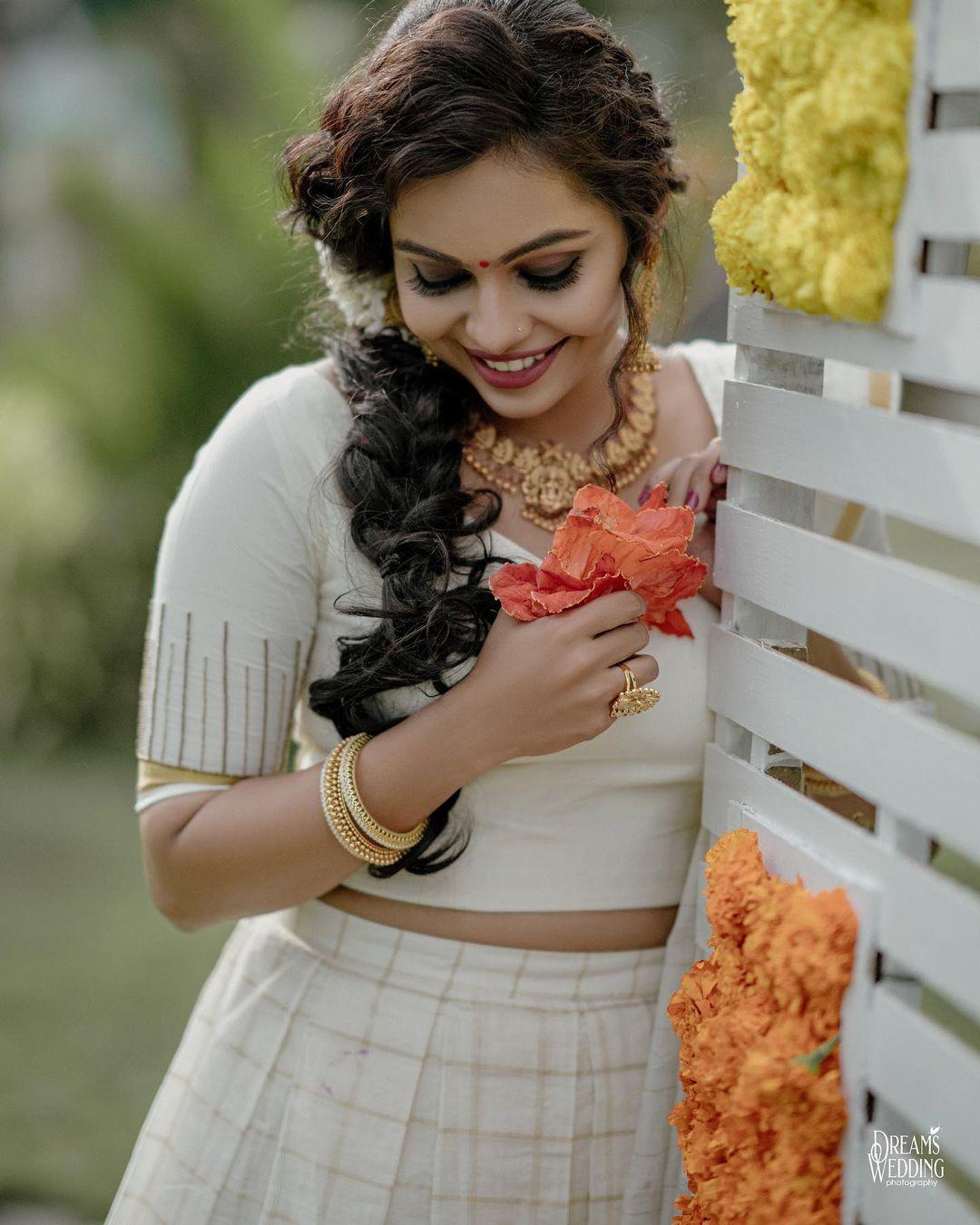 Kerala style set saree hot photos gallery | Tanvi Ram beautiful and cute photos gallery