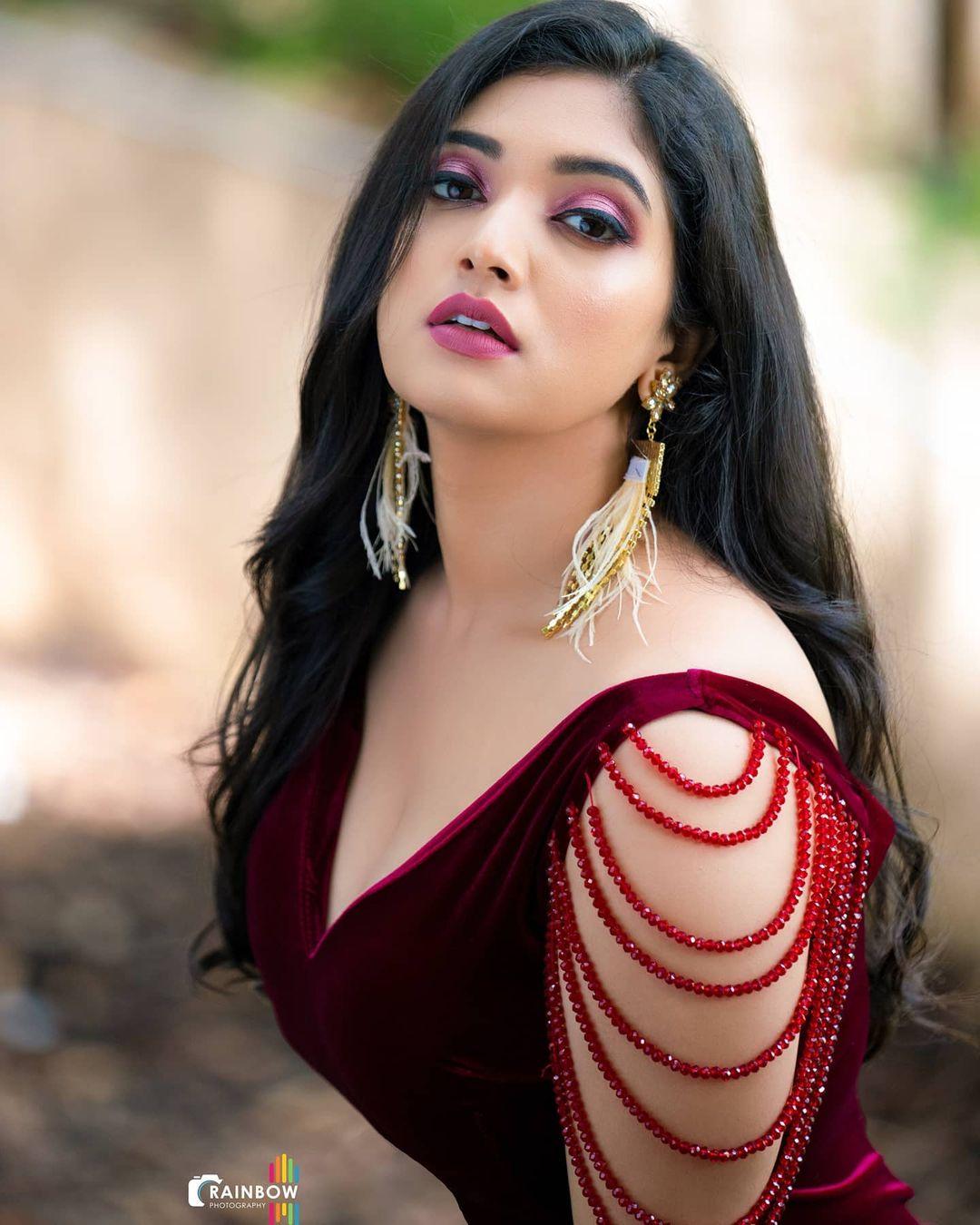 Priyanka Thimmesh exposing very hot photos gallery | latest fashion and trends photos gallery