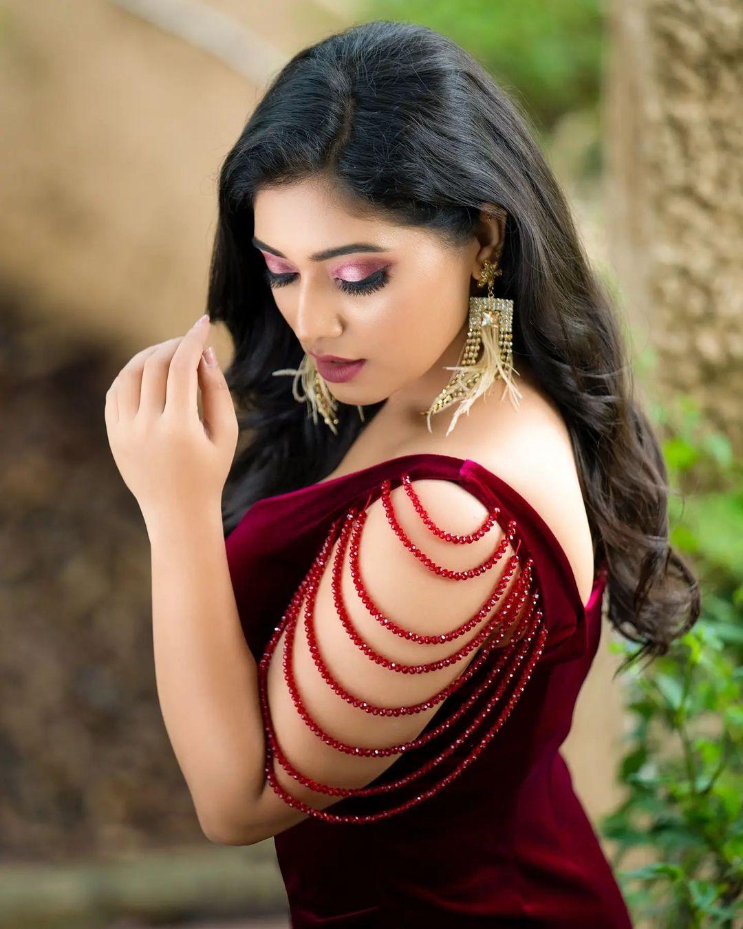 Priyanka Thimmesh looking very glamorous and sexy photoshoot | latest fashion and trends photos gallery