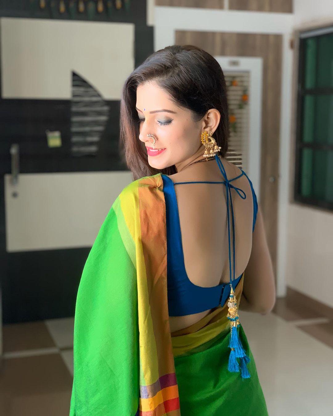 Saree backless hot photos gallery | sarita mehendale beautiful and hot photos gallery