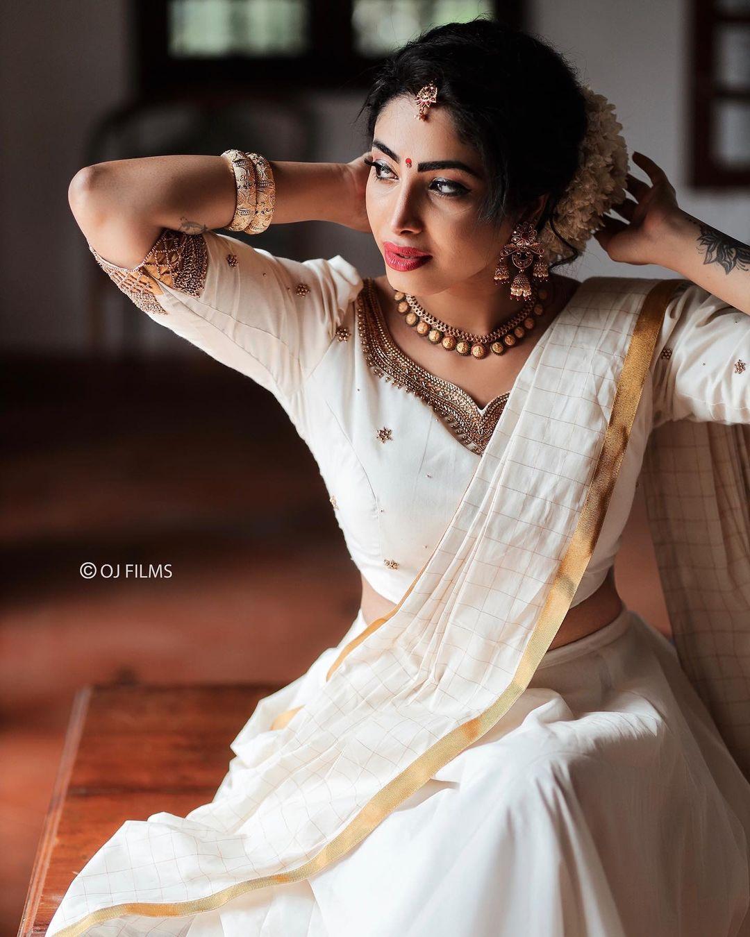 Ethnic wear glamorous photos | Ameya Mathew looking very glamorous photos