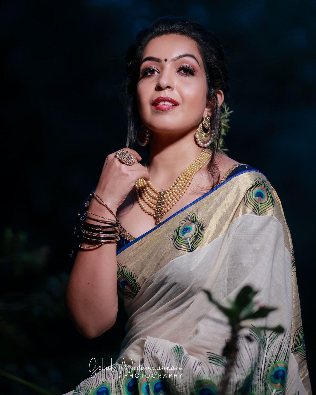 Kerala Saree latest collection | Blessy kurien beautiful and cute photos gallery