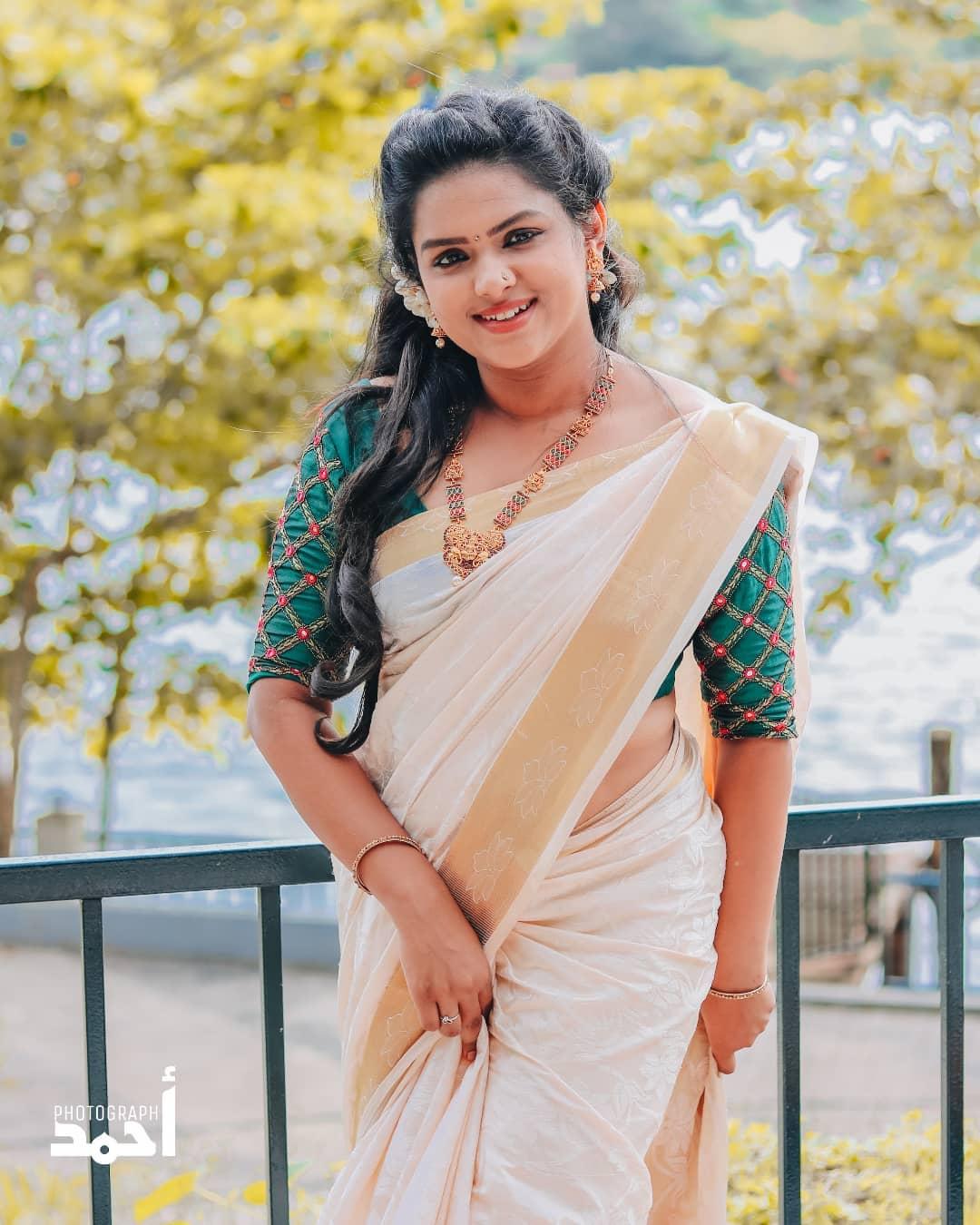 Set saree exclusive hot photos | Lekshmi pramod saree exposing hot photos gallery