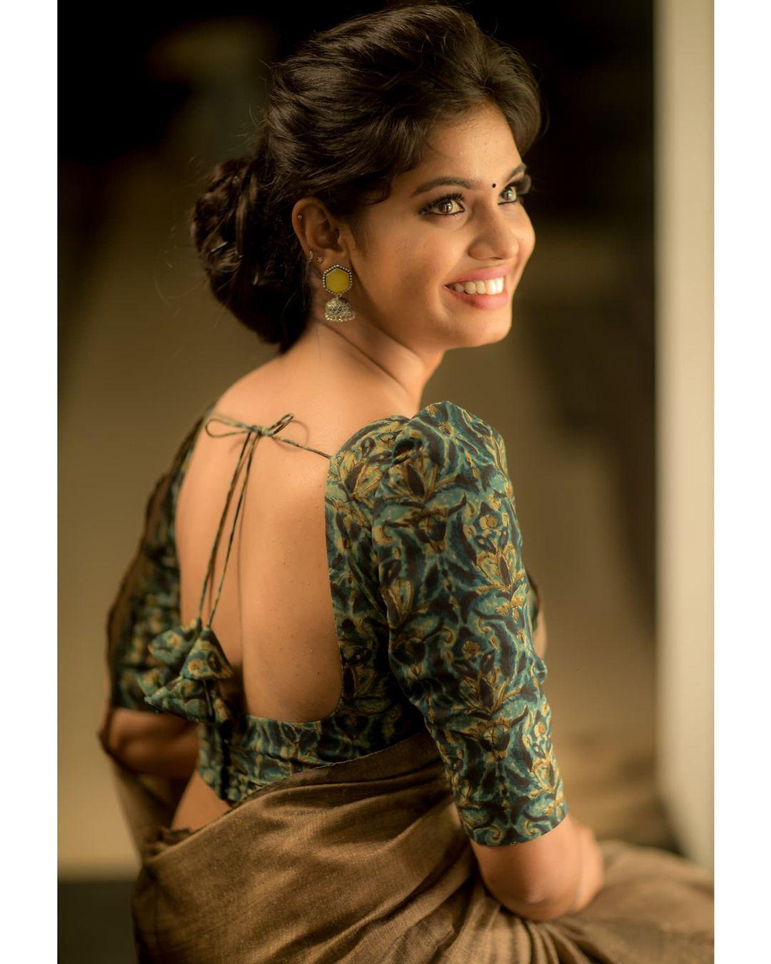 Pranika Dhakshu In saree hot photos | Pranika Dhakshu glamorous and cute photos