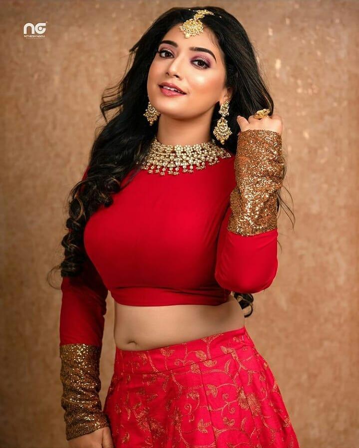 Kannada actress Priyanka Thimmesh hot photos | Priyanka Thimmesh exposing hot photos gallery