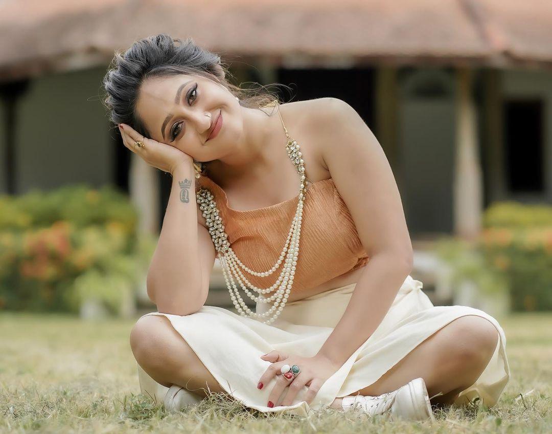 Gopika Gopakumar very glamorous photos | Gopika Gopakumar beautiful and cute photos