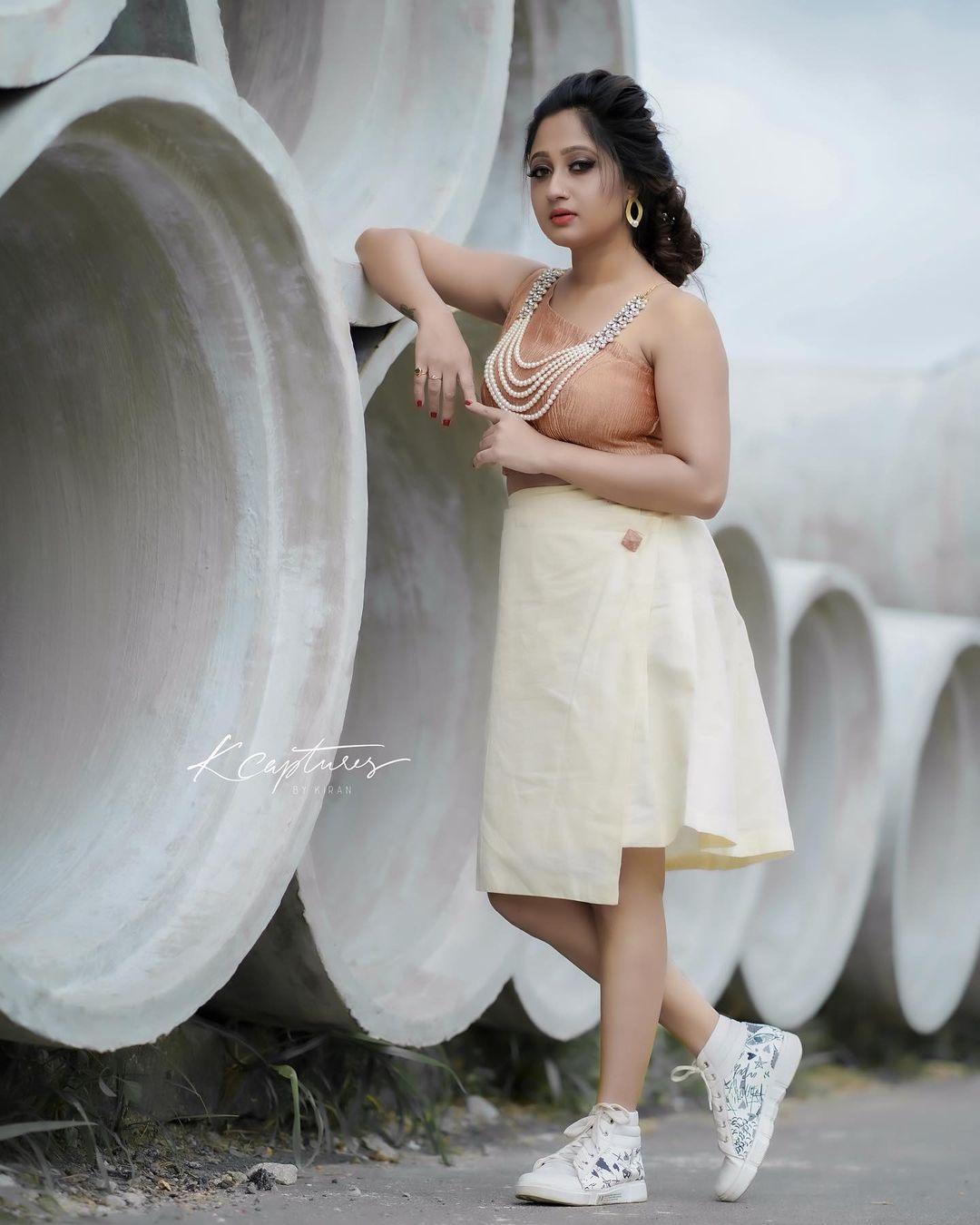 Gopika Gopakumar very glamorous photos | Gopika Gopakumar latest fashion trends hot photos