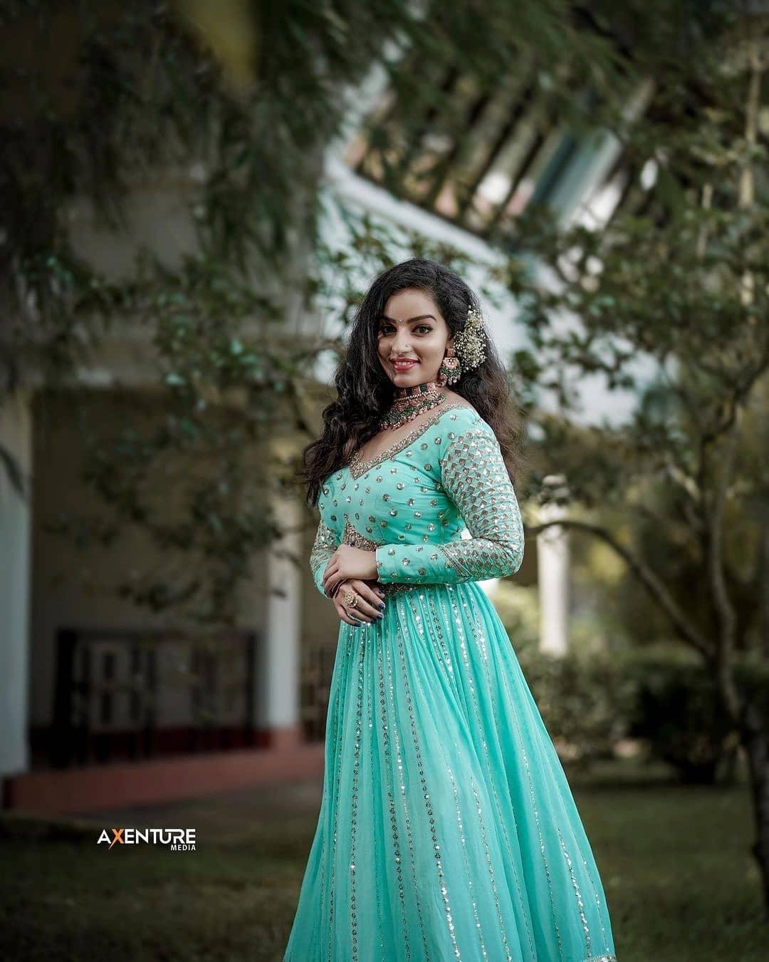Malavika Menon hot photos gallery | Malavika Menon latest hot and sexy stills