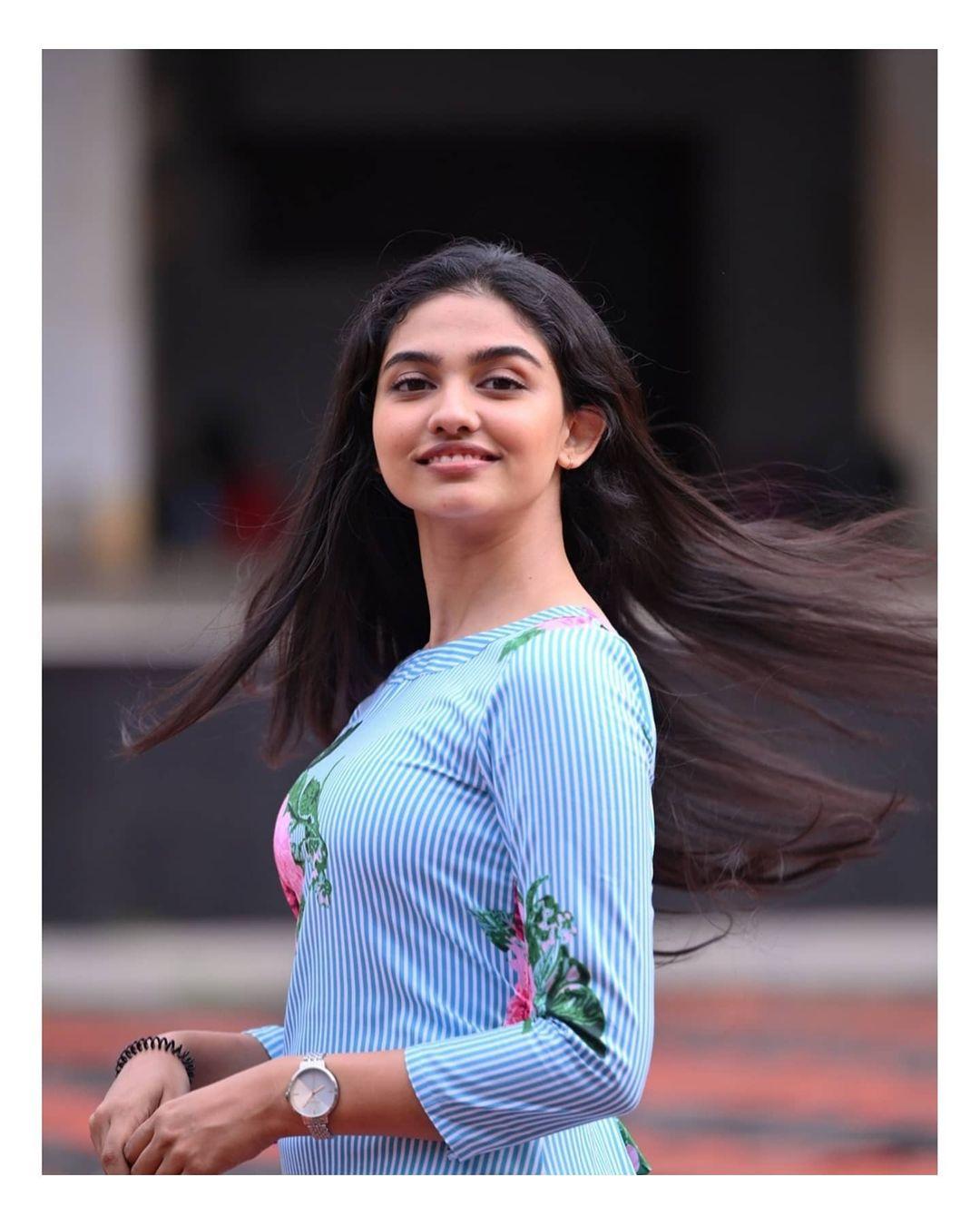 Mamitha Baiju exclusive hot photos gallery | Mamitha Baiju latest hot and spicy photos