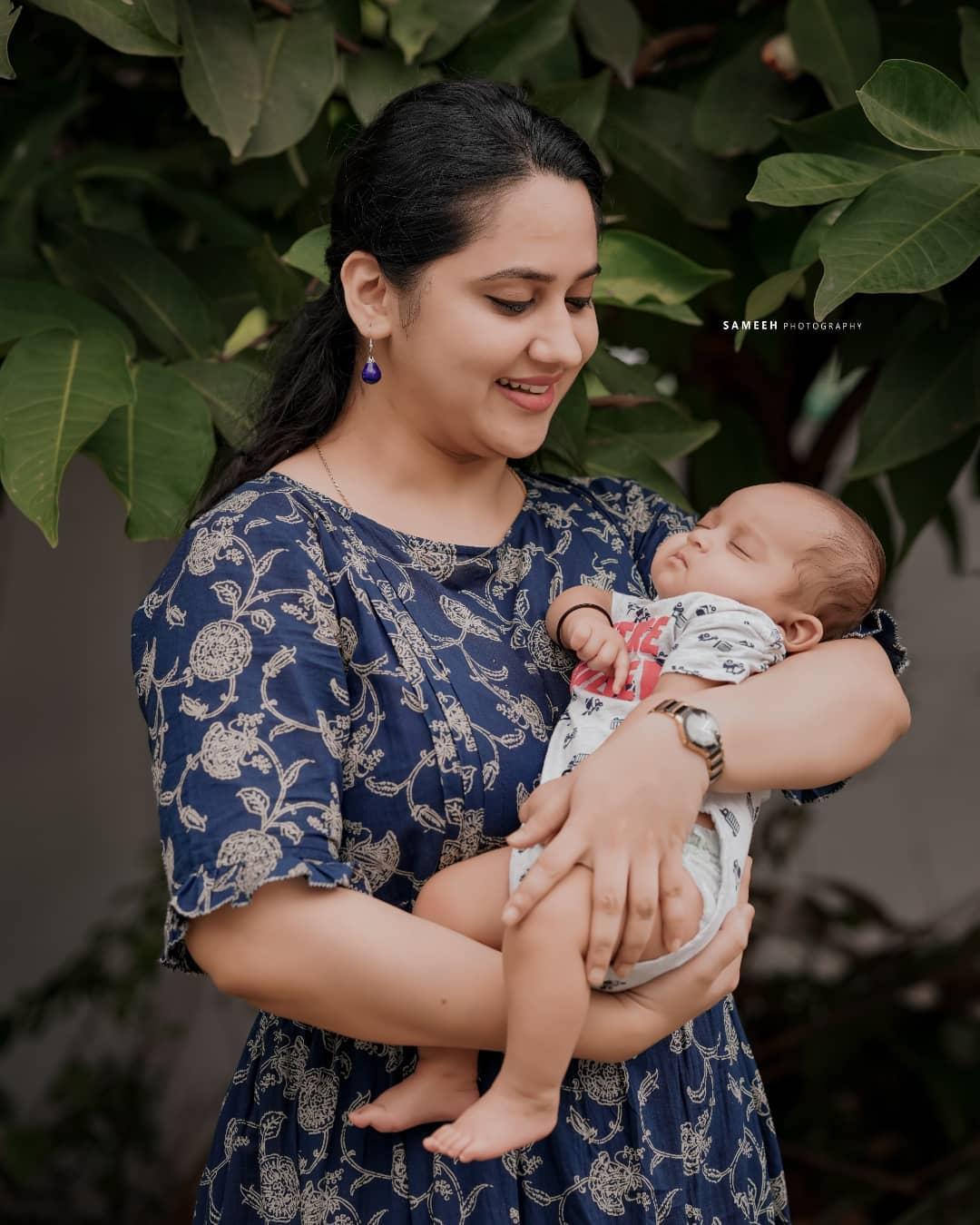 Miya george and baby photos | looking very attractive hot photos gallery