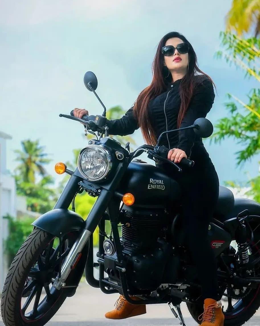 Remya Panicker very glamorous photos | Remya Panicker very Glamorous and sexy stills