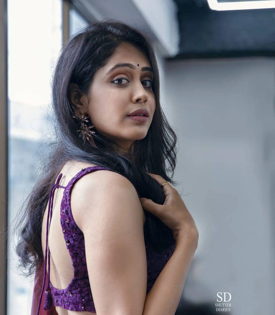 Dipali sharma in saree exposing hot photos | showing navel hot photos