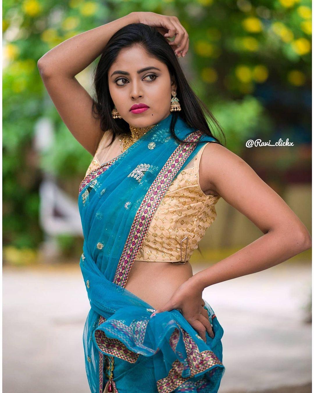 Telugu actress in saree hot photos | Mahi Maheshwari beautiful and sexy stills