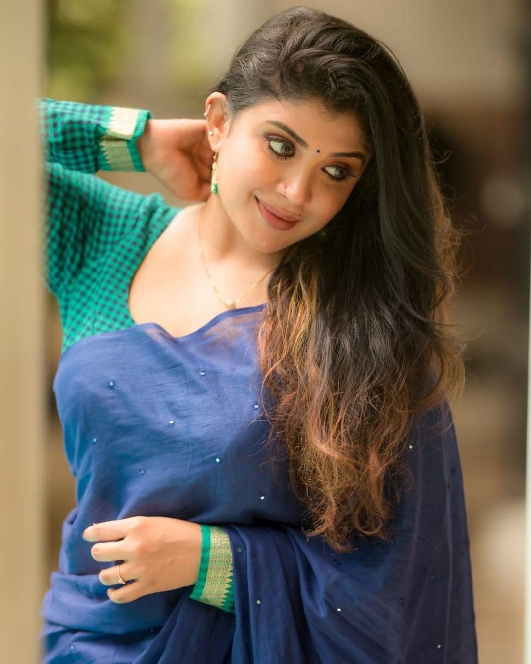 South Indian actress Saree fashion photos | Gayathri shan very glamorous pictures