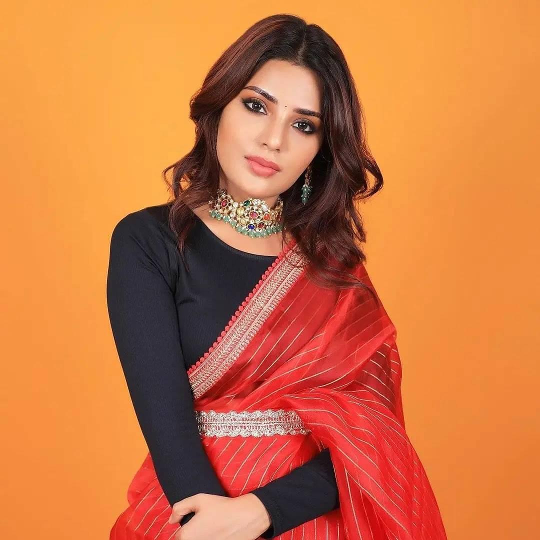 South Indian actress hot photos | Aathmika in saree latest hot and sexy photoshoot