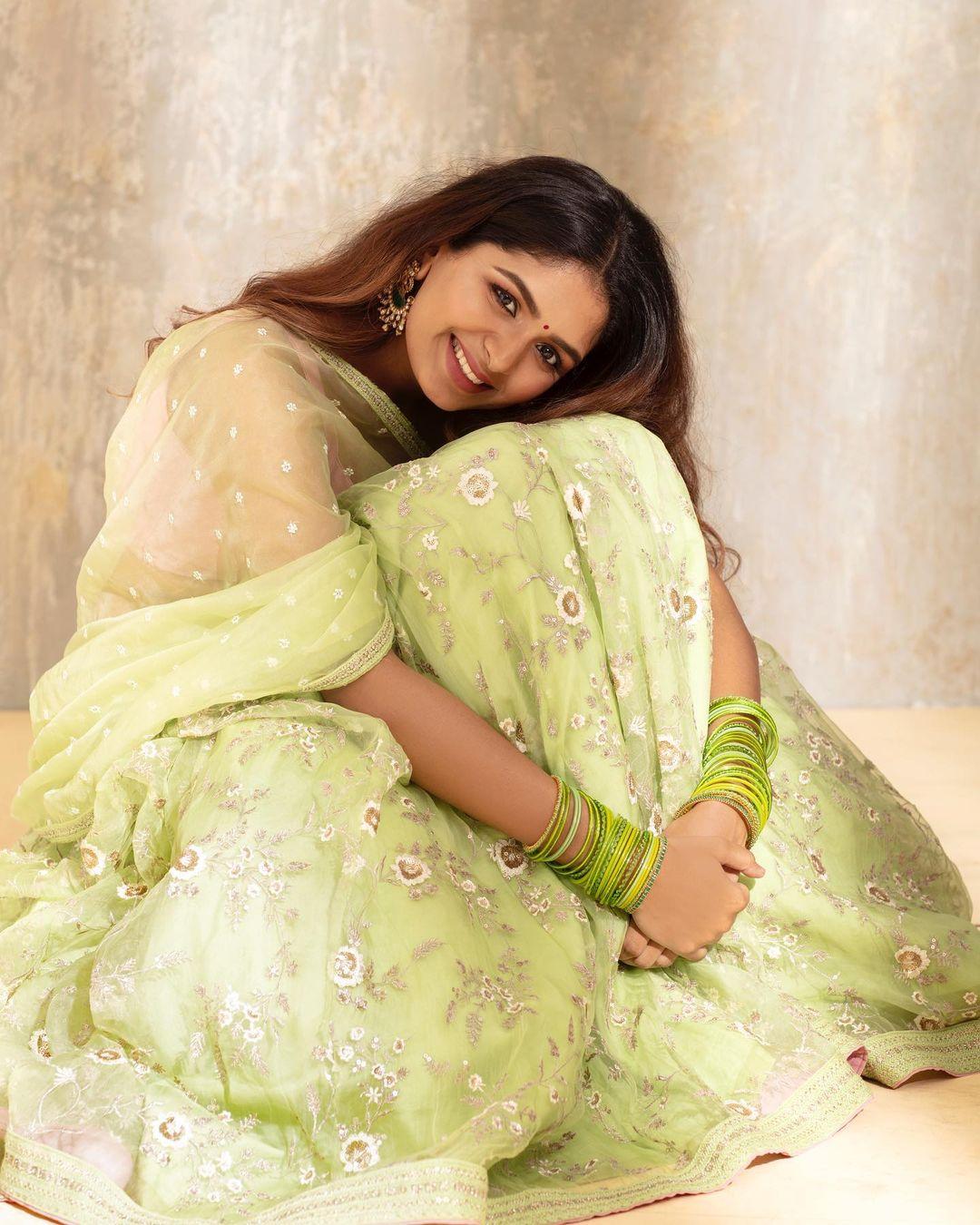 Tamil actress hot photos gallery | Aditi Shankar looking very attractive and hot photos gallery