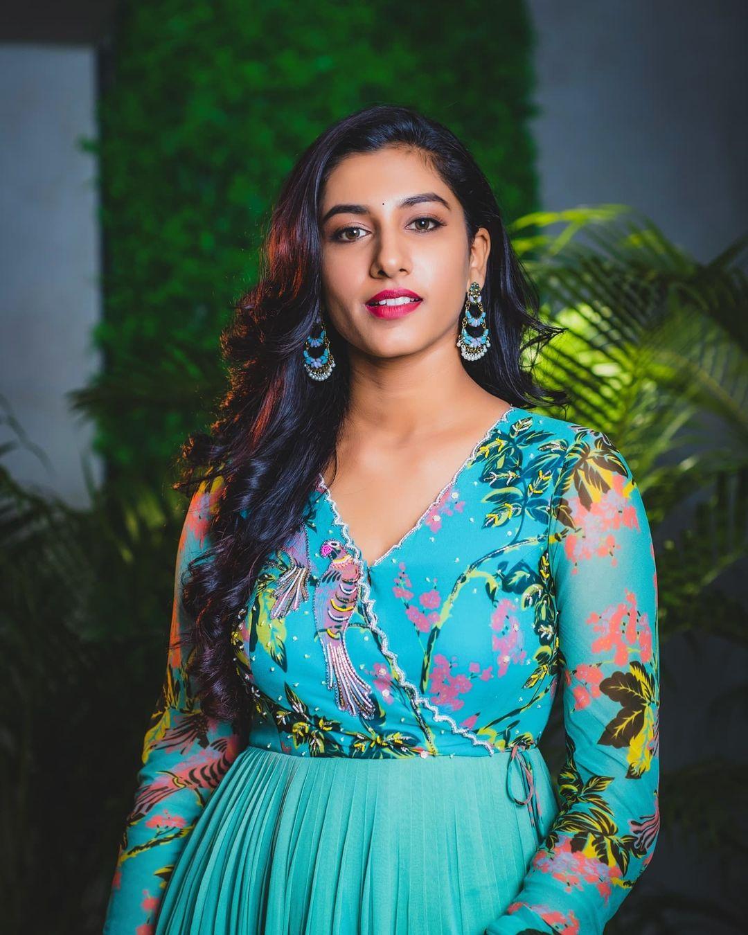 Vishnupriya beautiful and sexy stills | Vishnupriya very glamorous and cute photos