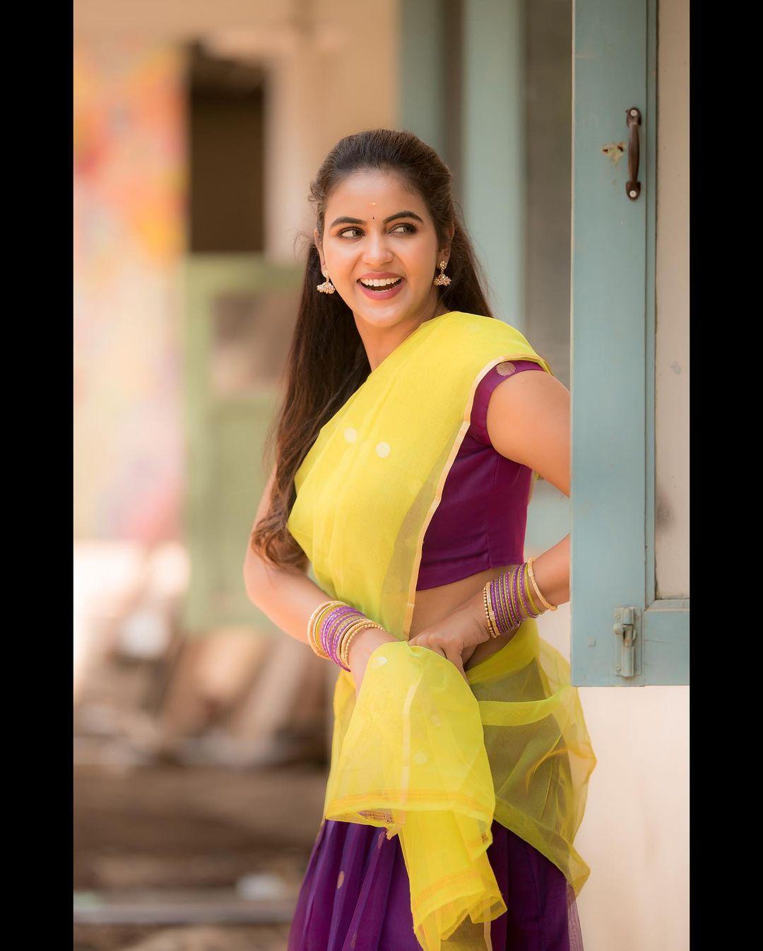 Chaitra Reddy in half saree hot photos | Chaitra Reddy exposing hot photos gallery