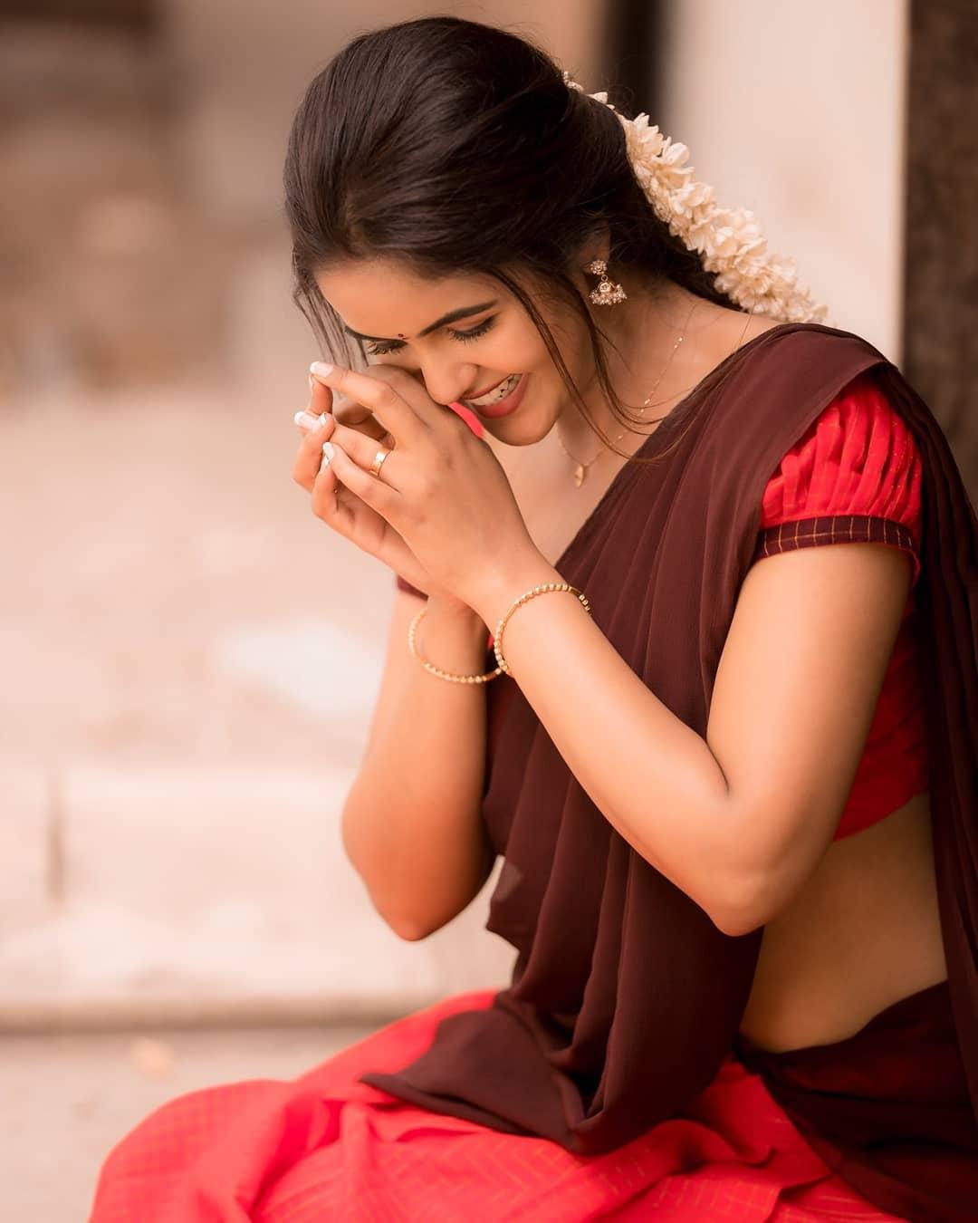 Chaitra Reddy in half saree hot photos | very glamorous and cute photos