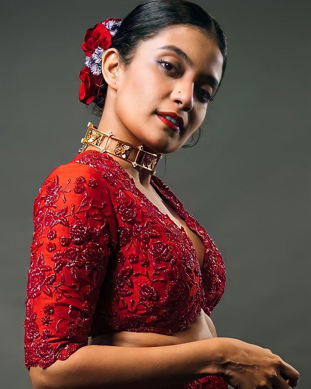 South Indian actress hot photos | Anna Ben exclusive hot and sexy photoshoot