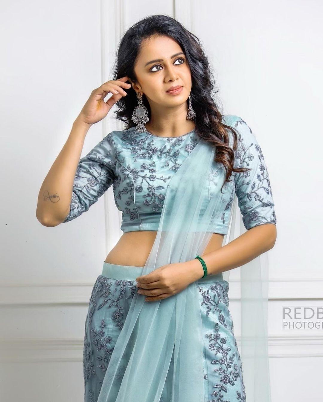 Tamil actress hot photos gallery | Anjana Rangan looking very glamorous photos