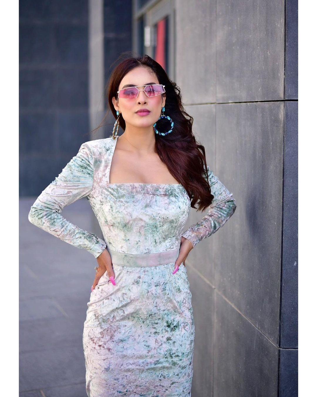 Bollywood actress hot photos | Neha Malik beautiful and cute photos gallery
