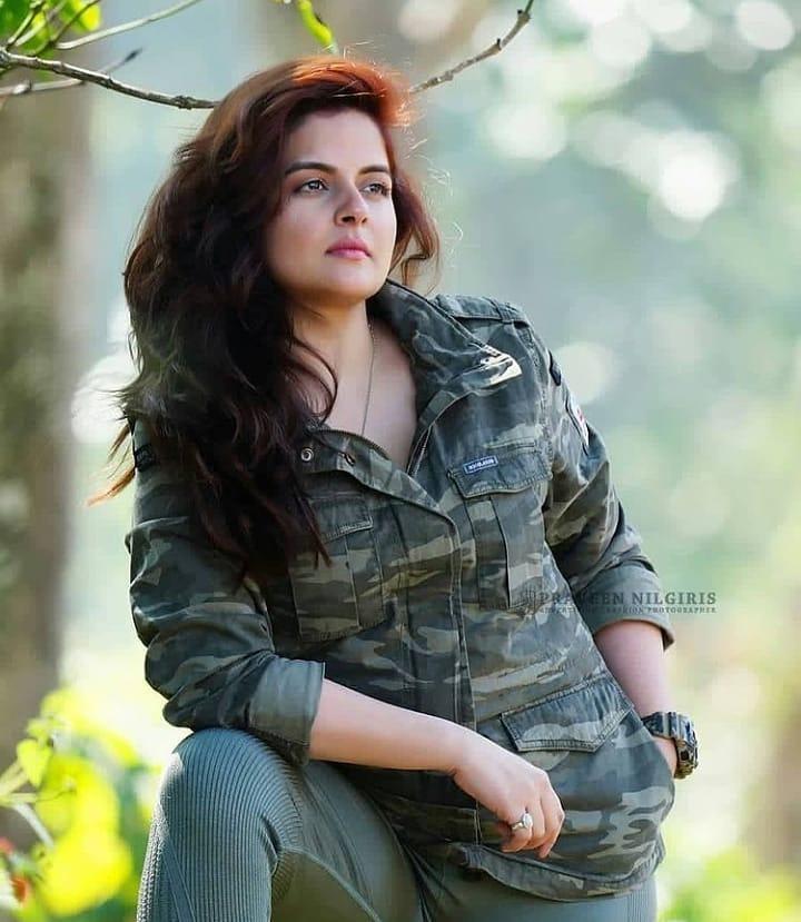 Malayalam actress Roma hot photos | roma exclusive hot and spicy photos gallery