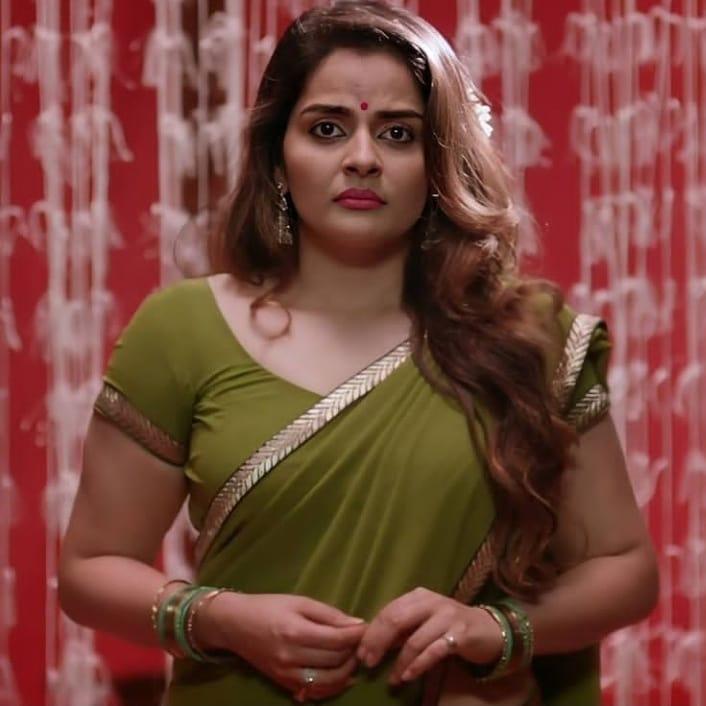 Roma Asrani in green saree hot photos | Roma Asrani latest hot and sexy photoshoot