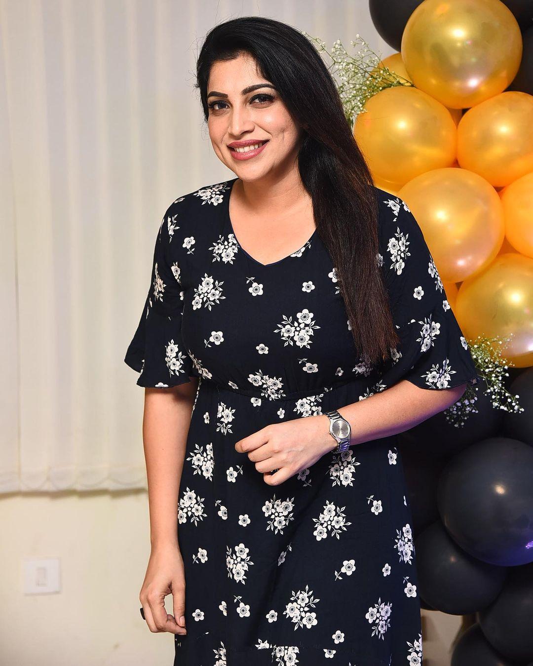 Malayalam television actress hot photos | Vaiga exclusive hot photos gallery