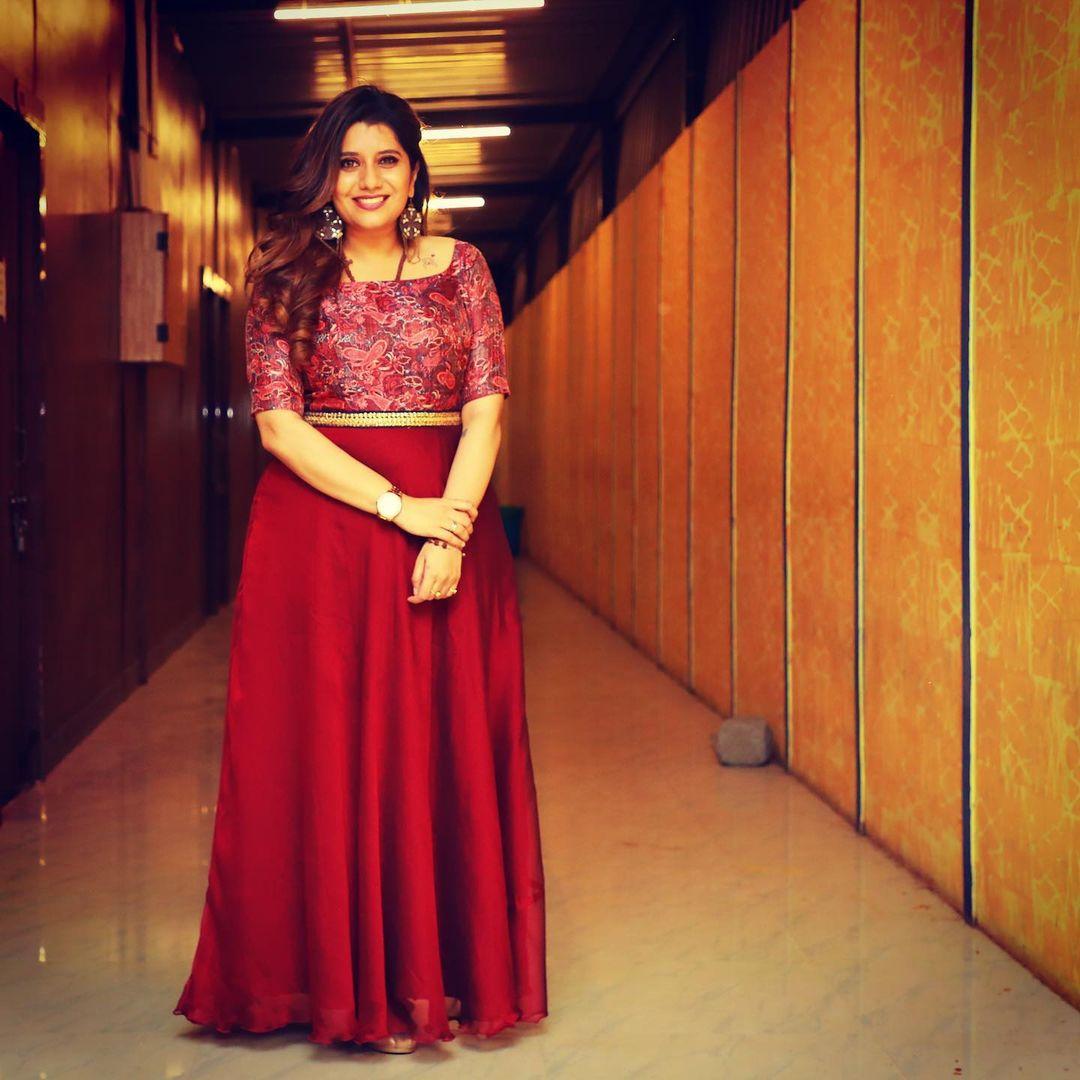 South Indian actress hot photos | Priyanka Deshpande exclusive hot and spicy stills