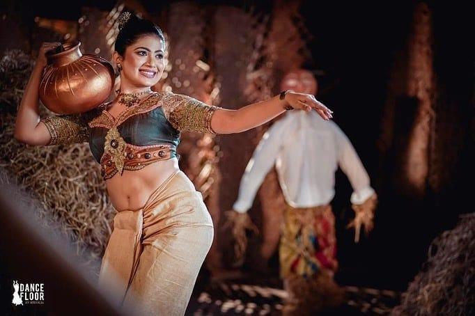 Bikini hot dance photos gallery | Dilushi Hansika looking very glamorous and sexy photoshoot