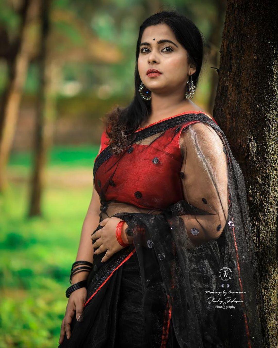 Malayalam actress Shibla in transparent black saree hot photos | looking very glamorous photos gallery