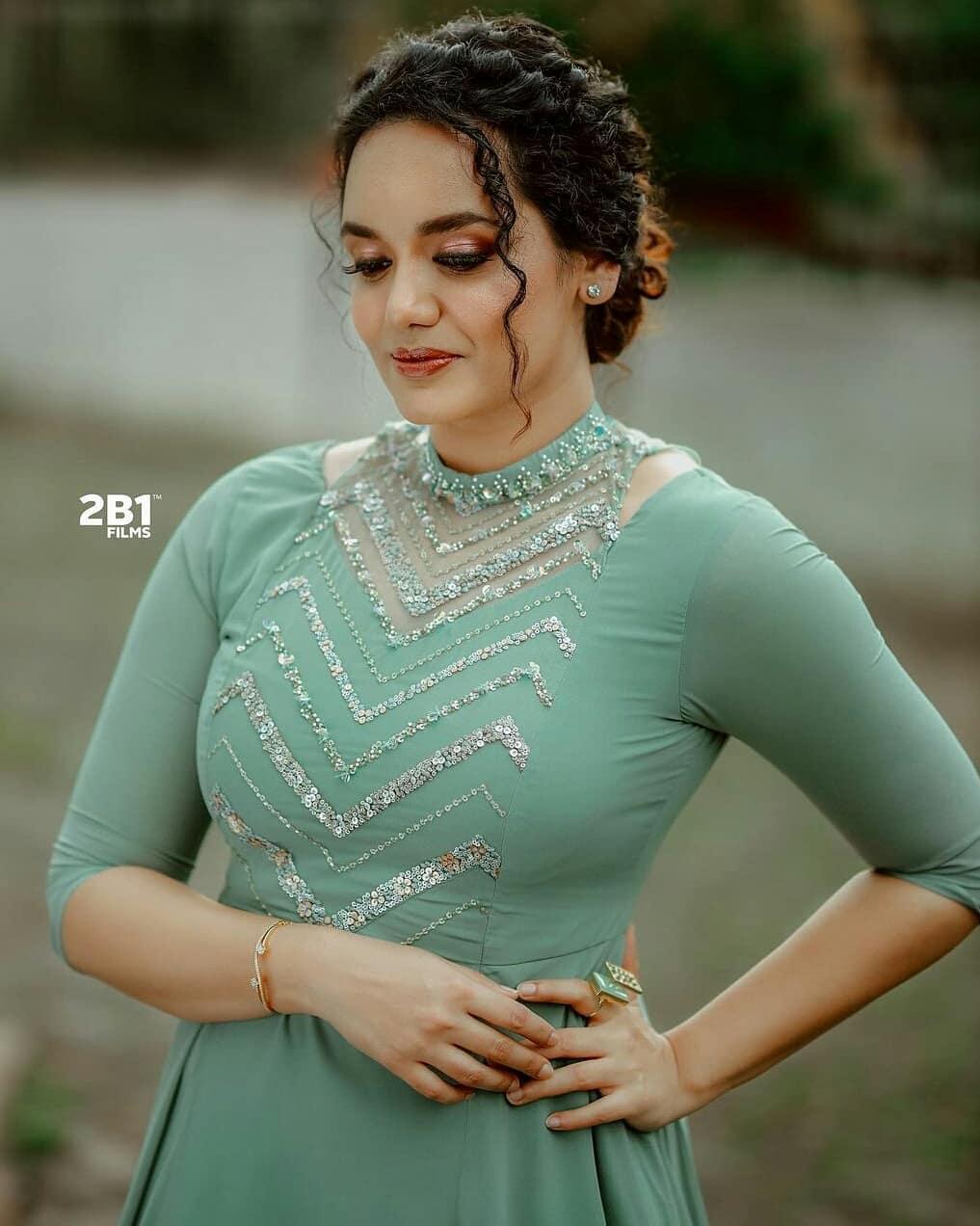 Playback singer hot photos gallery | Jyotsna Radhakrishnan latest hot and spicy photos gallery