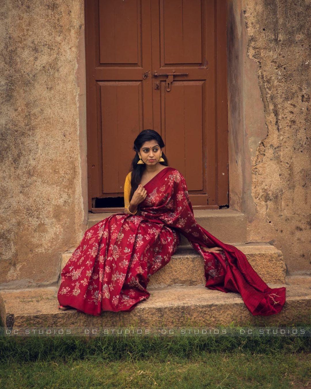 Engal veetu mappillai kuhasini hot photo gallery | Kuhasini latest hot and spicy photos gallery
