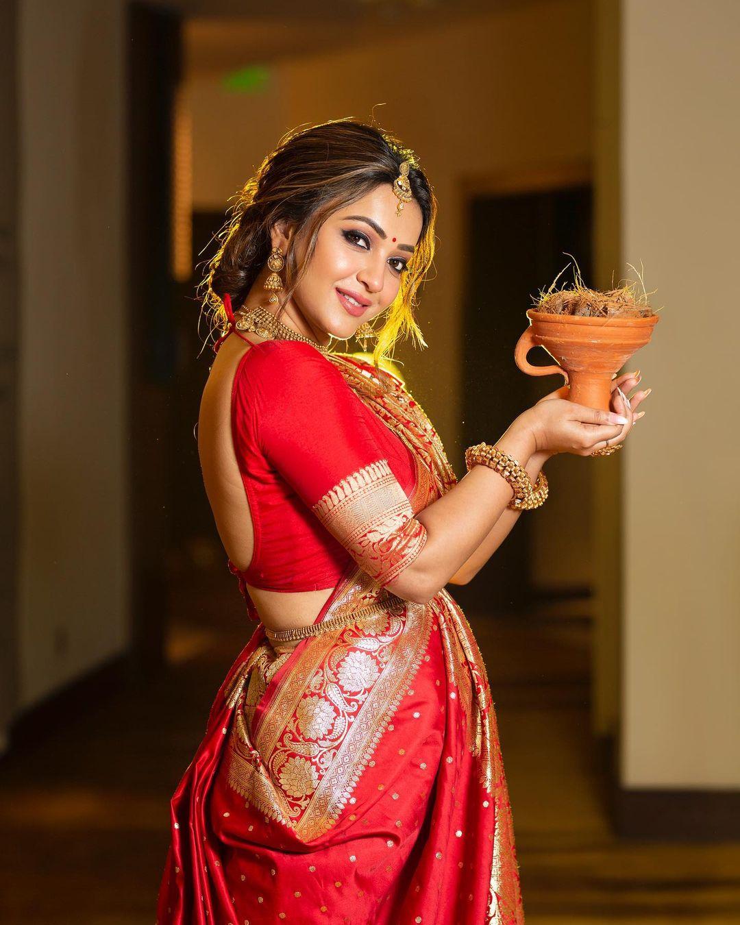 Actress Koushani in wedding saree hot photos | Koushani latest hot and sexy photoshoot
