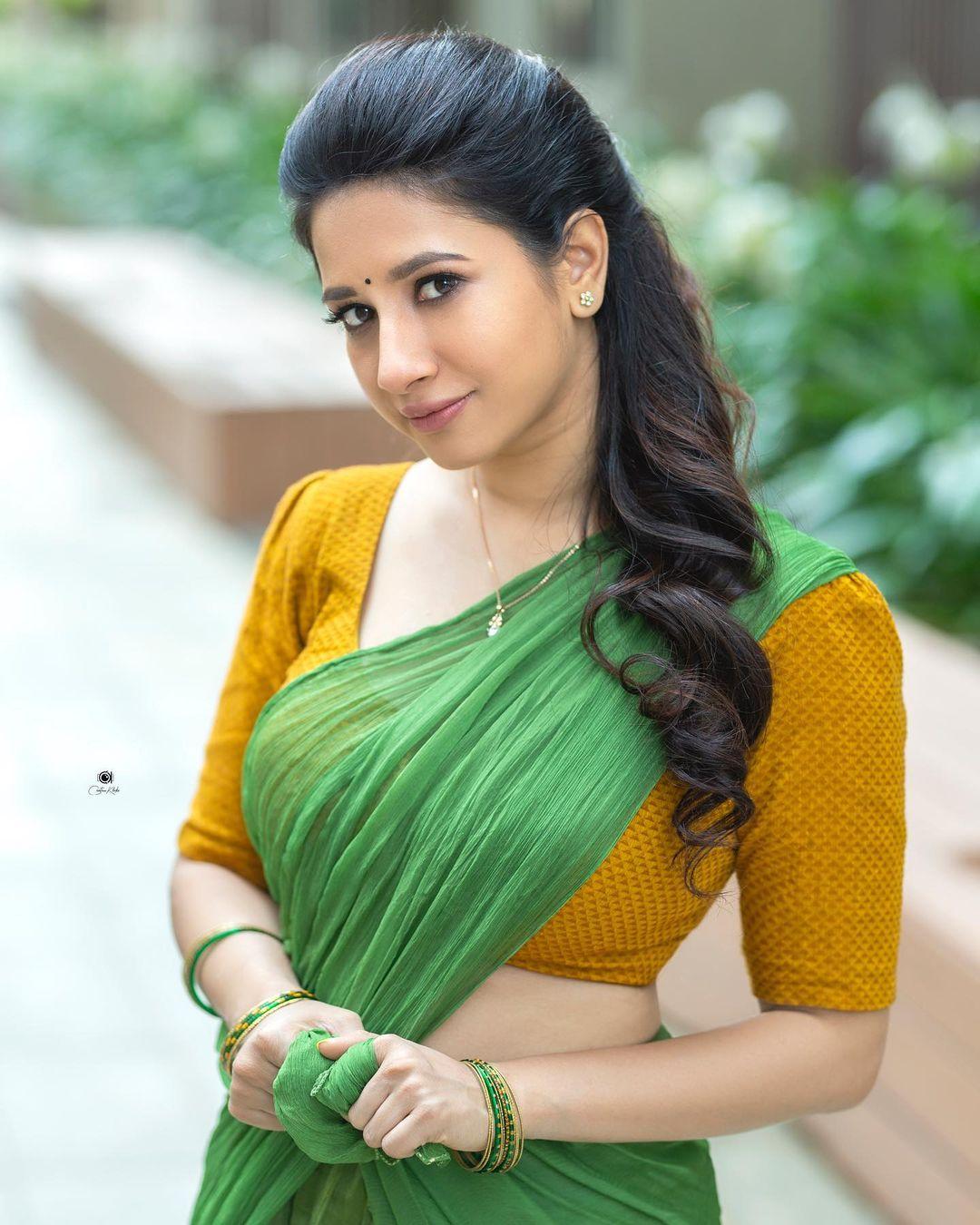 Kannada actress Manvita Kamath in half saree hot photos | latest hot and spicy photos gallery