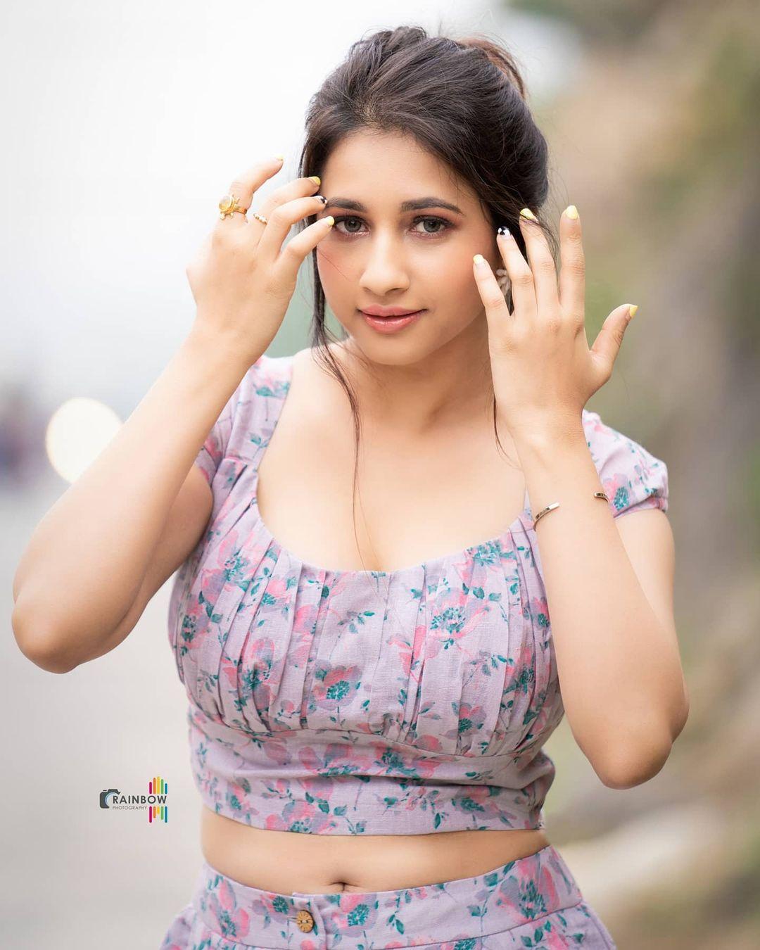 Kannada actress hot photos | Manvita Kamath exposing hot photos gallery