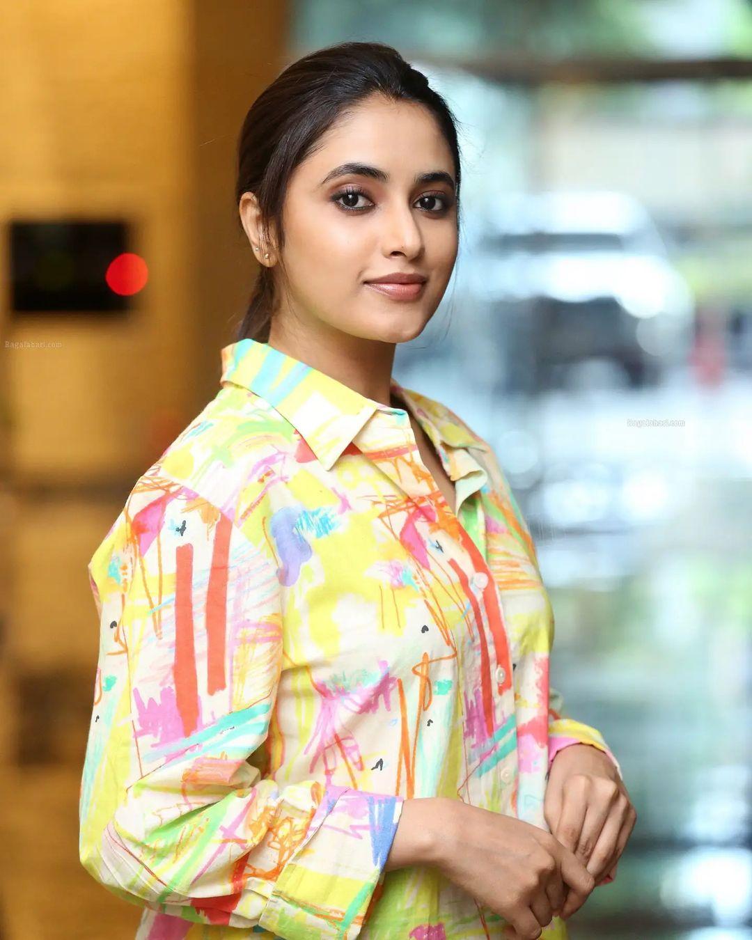 Tamil actress Priyanka Mohan latest photos | Priyanka Mohan latest hot and spicy photos gallery