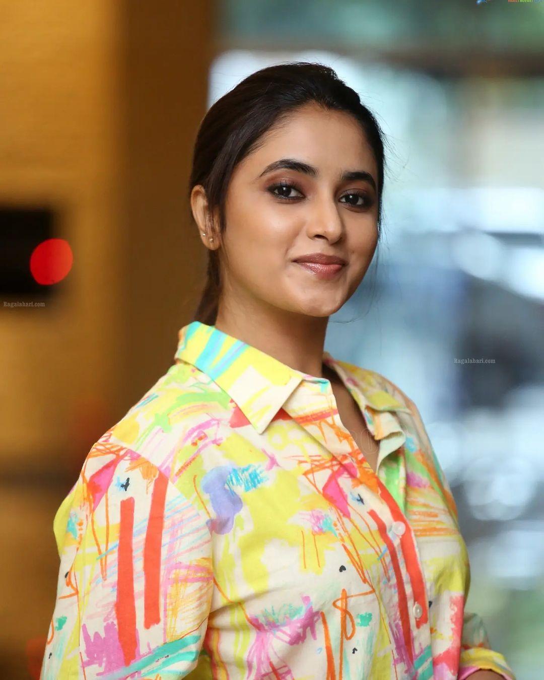 Tamil actress Priyanka Mohan latest photos | Priyanka Mohan very beautiful and sexy photoshoot