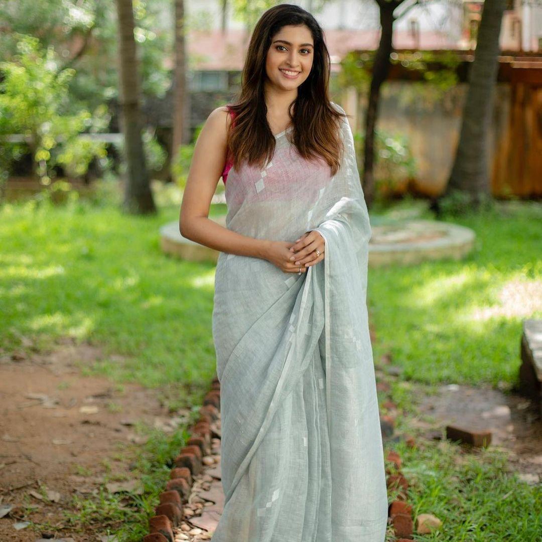 Tanya Ravichandran in transparent saree hot photos | Tanya Ravichandran very Glamorous and sexy photoshoot