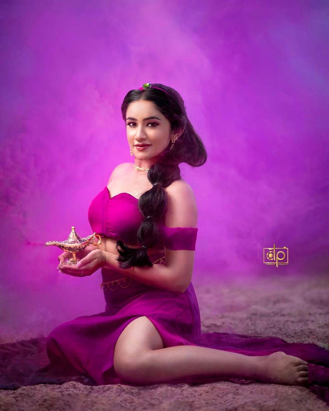Tamil actress Raveena Daha glamorous photos | exclusive hot and spicy photos