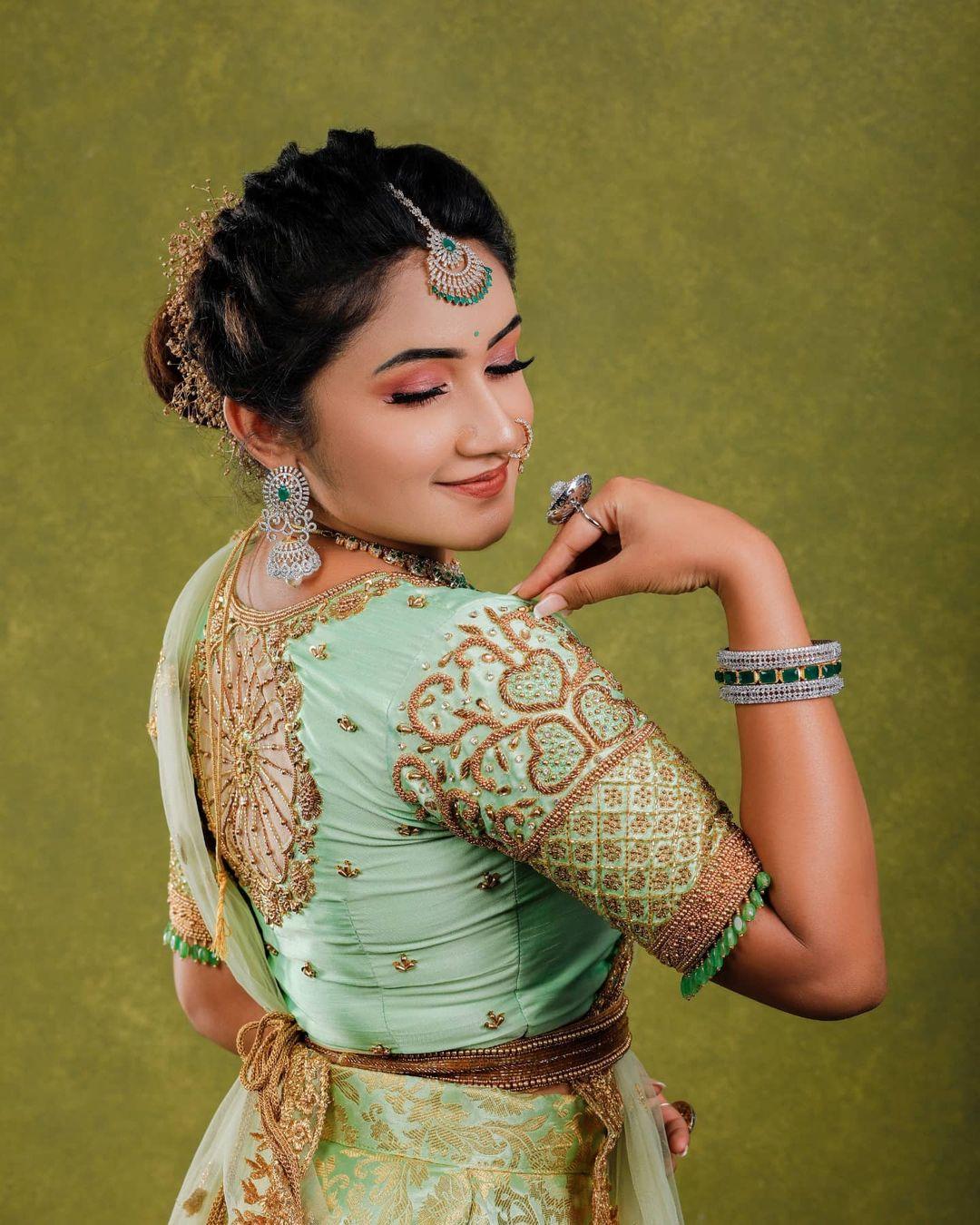 Television actress Raveena Daha Stunning Hot photos | Raveena Daha beautiful and sexy photoshoot