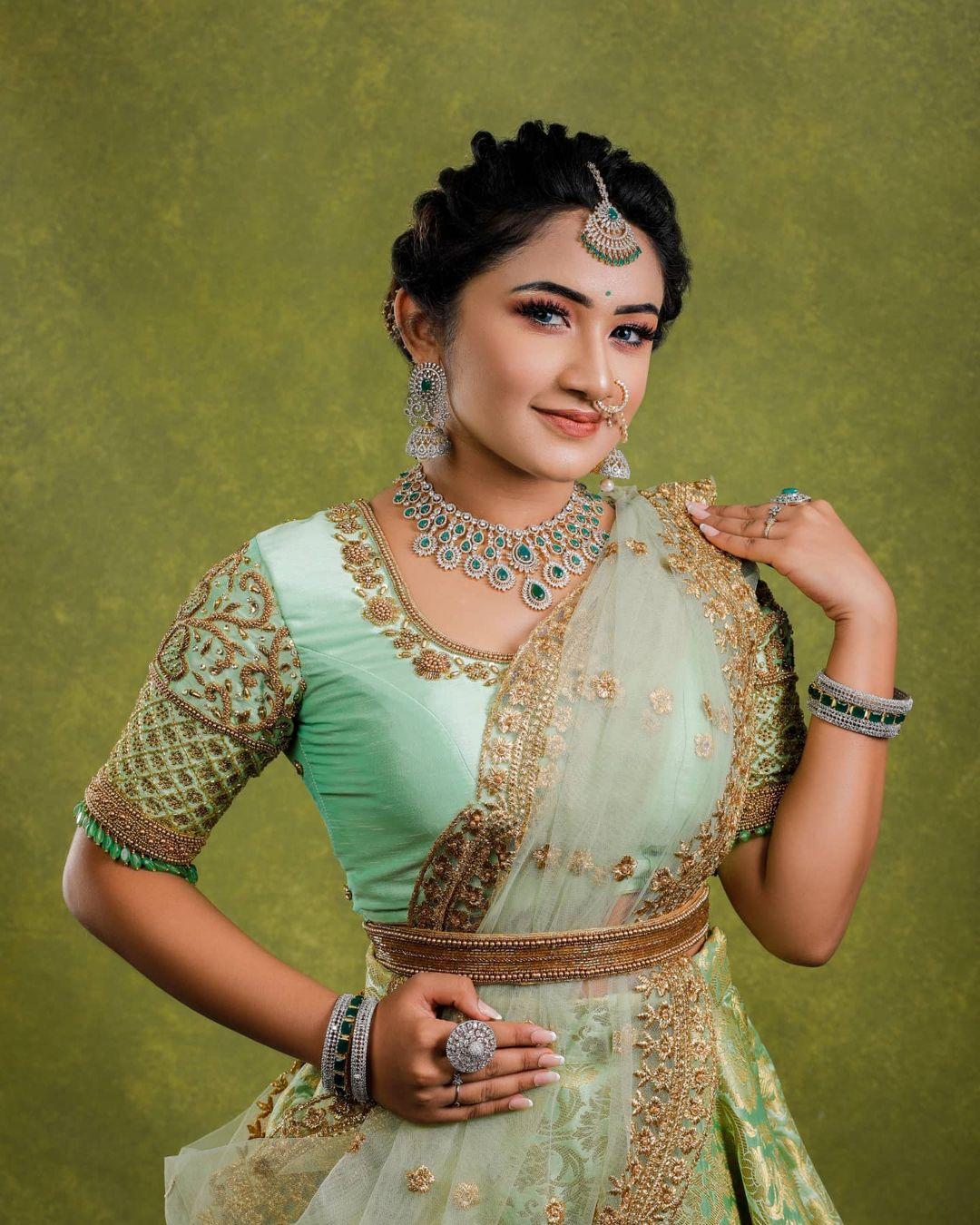 Television actress Raveena Daha Stunning Hot photos | Raveena Daha in bridal makeup hot y