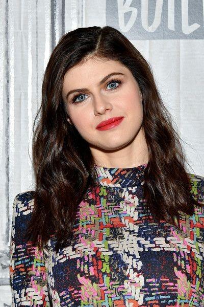 Hollywood actress Alexandra Daddario latest sexy photos |Alexandra Daddario exclusive hot and sexy photoshoot