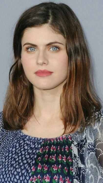Hollywood actress Alexandra Daddario sexy photoshoot | Alexandra Daddario latest hot and sexy photoshoot