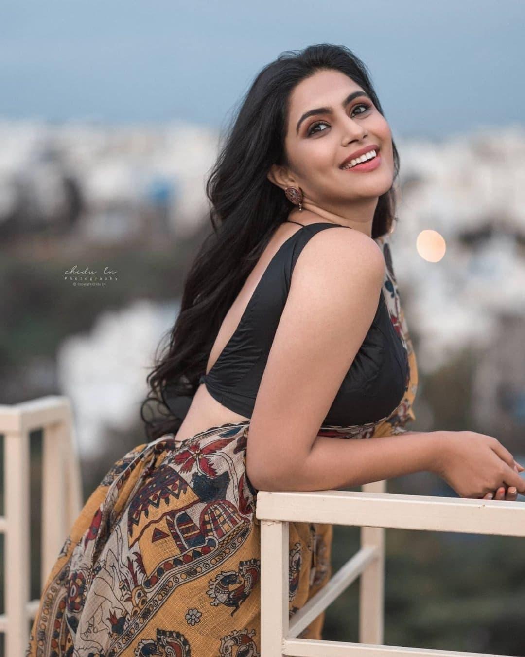 Sonu Gowda In saree hot and sexy photoshoot | Sonu Gowda looking very glamorous and cute photos