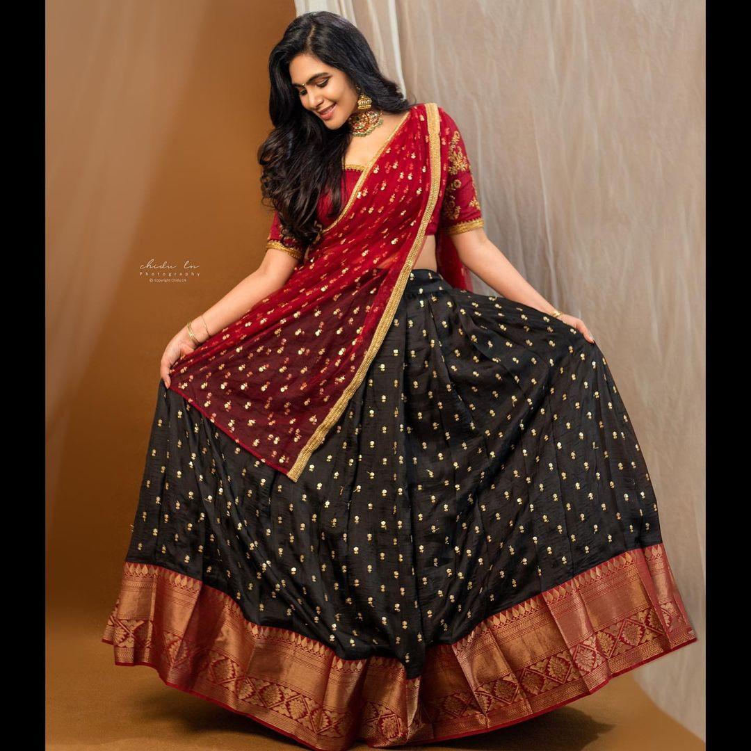 Sonu Gowda in half saree hot photos | Sonu Gowda hot and sexy photoshoot